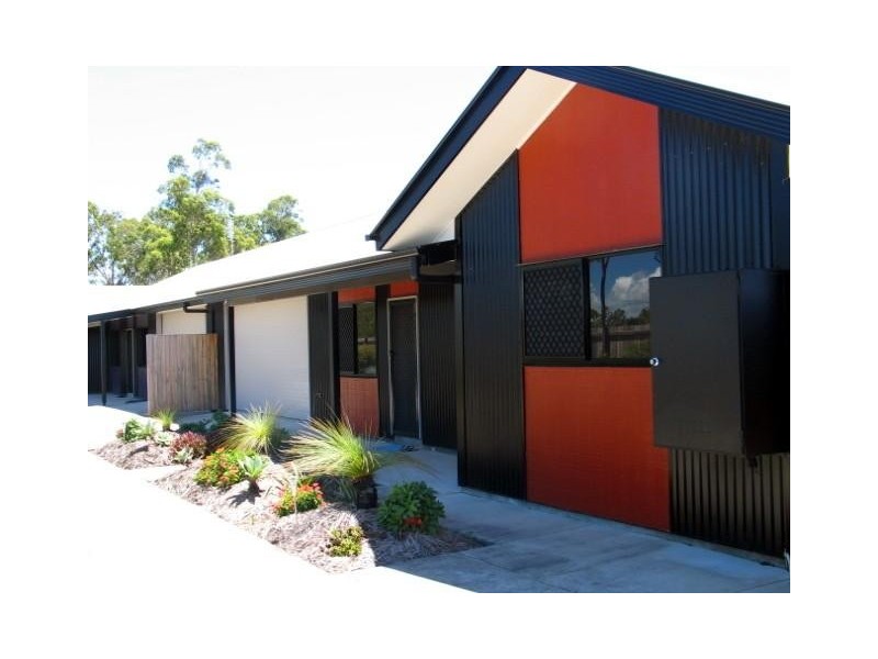 213 Pulgul St, Urangan QLD 4655