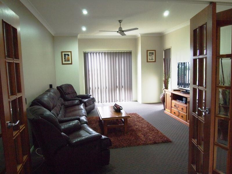 8 Lygon Court, Urraween QLD 4655