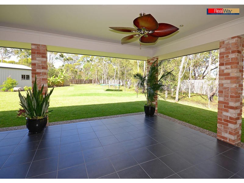 11 Heathland Ave, Wondunna QLD 4655