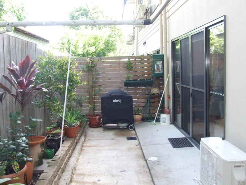 7/ 185 Torquay Rd, Scarness QLD 4655