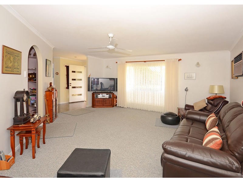 10 Bergin Crt, Torquay QLD 4655