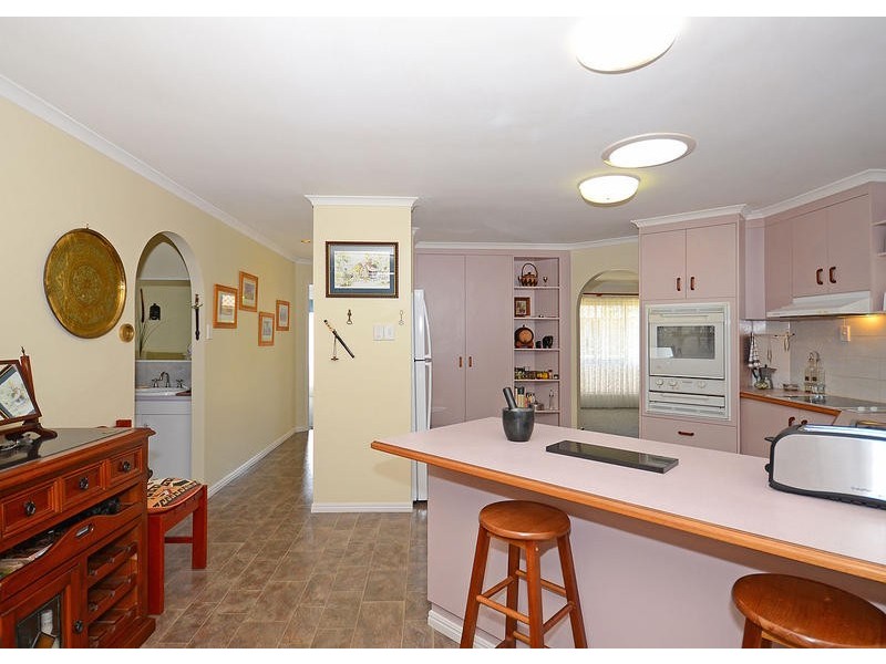 10 Bergin Crt, Torquay QLD 4655