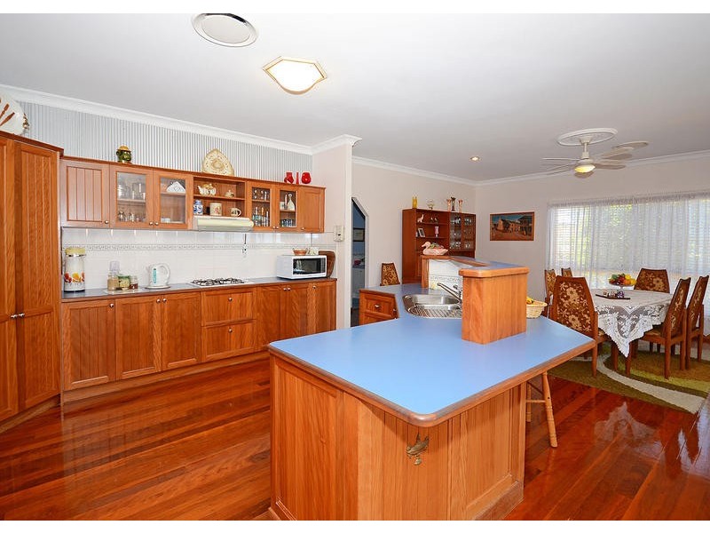 8 Hoberg Crt, Kawungan QLD 4655