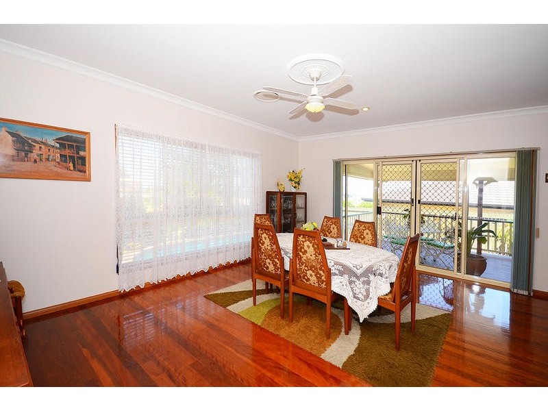 8 Hoberg Crt, Kawungan QLD 4655