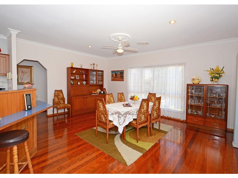 8 Hoberg Crt, Kawungan QLD 4655