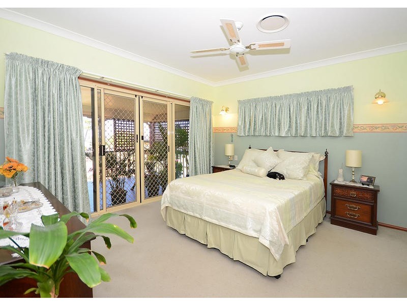 8 Hoberg Crt, Kawungan QLD 4655