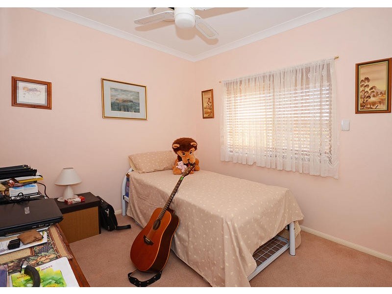 8 Hoberg Crt, Kawungan QLD 4655