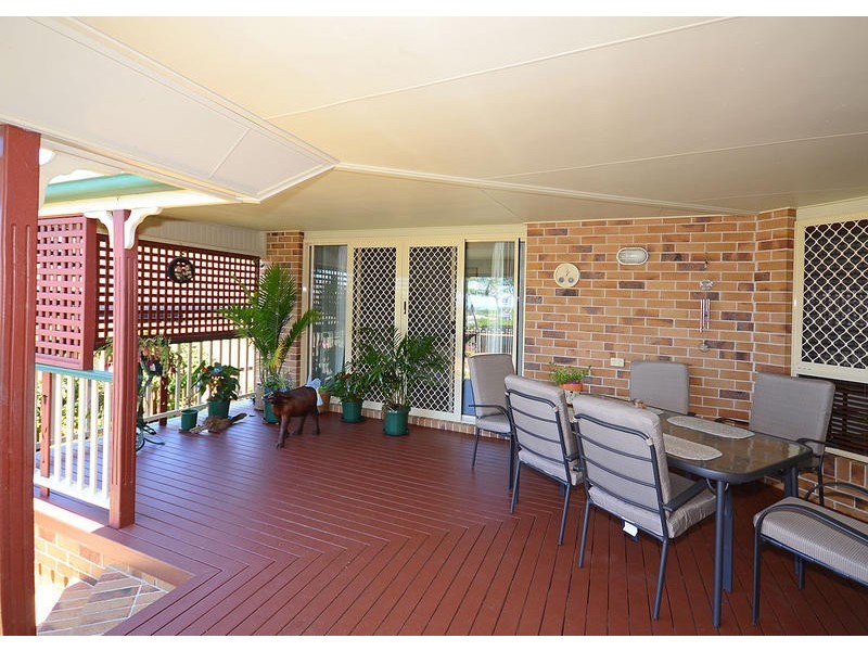 8 Hoberg Crt, Kawungan QLD 4655