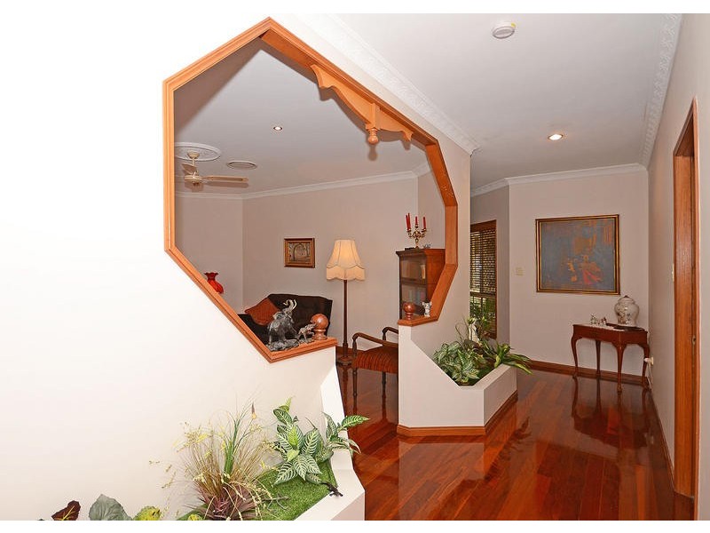 8 Hoberg Crt, Kawungan QLD 4655