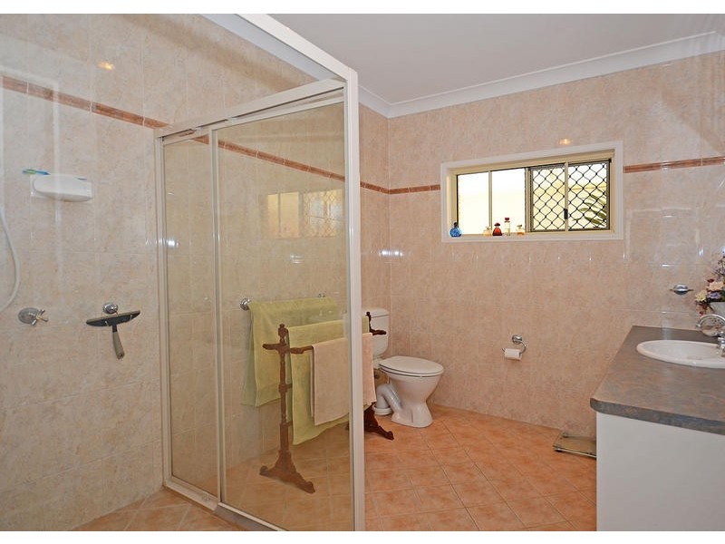 14 Jonwest Close, Torquay QLD 4655