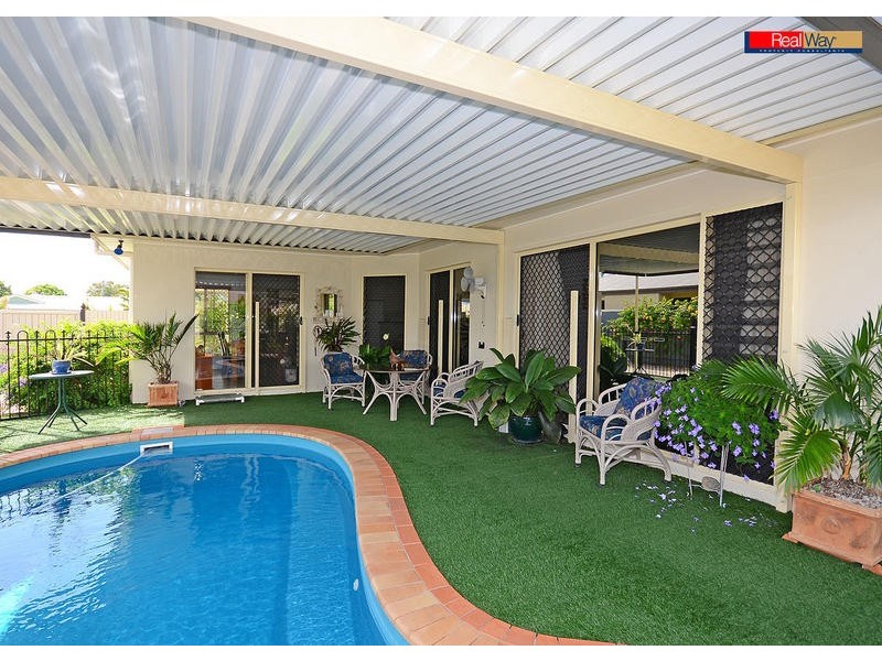 14 Jonwest Close, Torquay QLD 4655