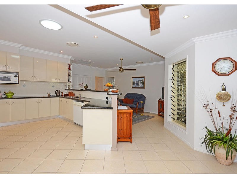 14 Jonwest Close, Torquay QLD 4655