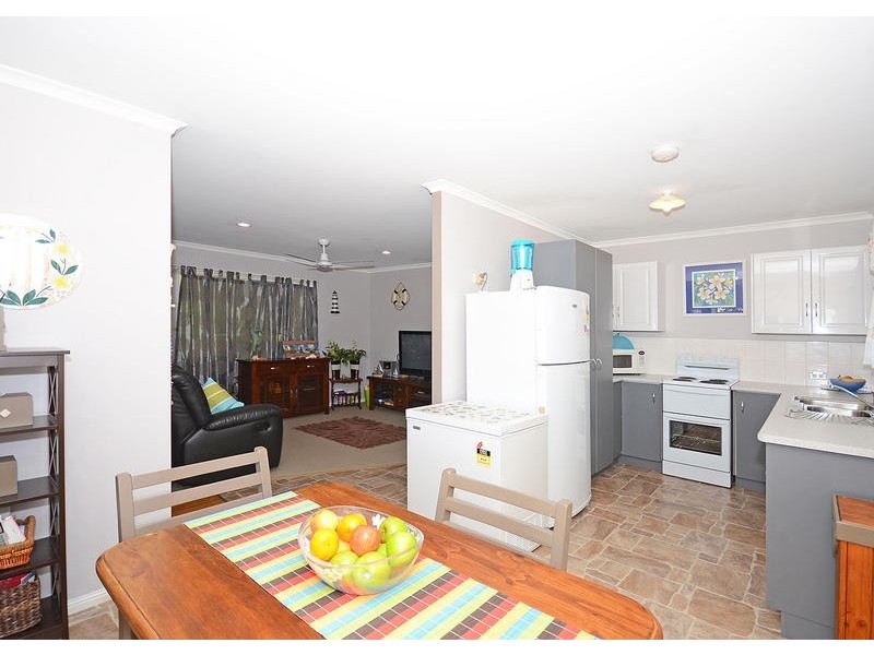 18 Mahogany St, Kawungan QLD 4655