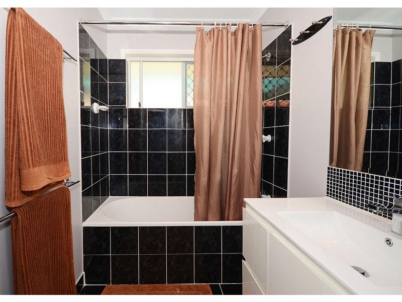 18 Mahogany St, Kawungan QLD 4655