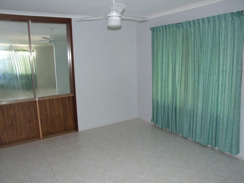 30 Sunset Cres, Torquay QLD 4655
