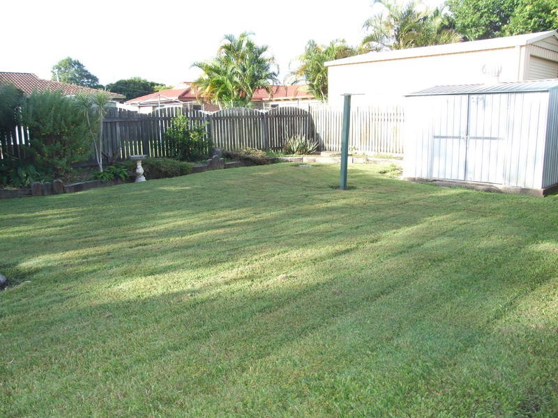 30 Sunset Cres, Torquay QLD 4655