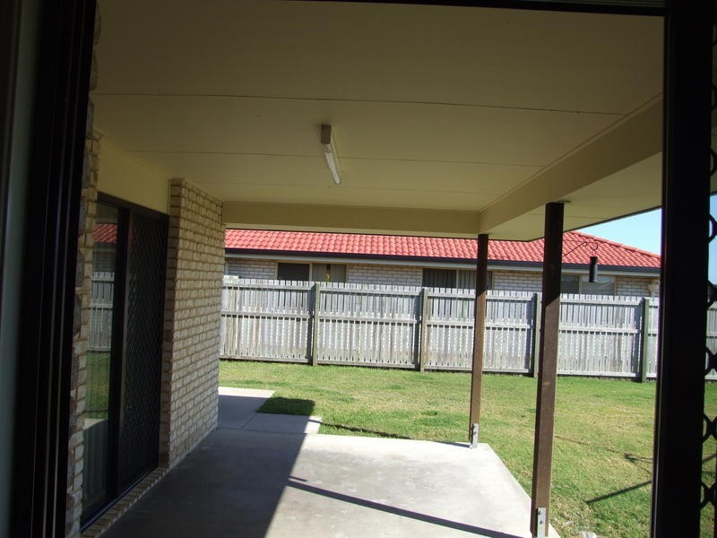 43 Bunya Crt, Eli Waters QLD 4655