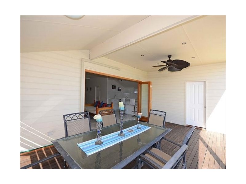 24 View St, Torquay QLD 4655