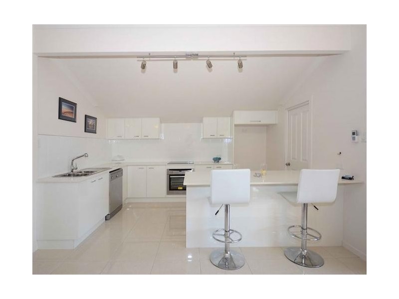 24 View St, Torquay QLD 4655