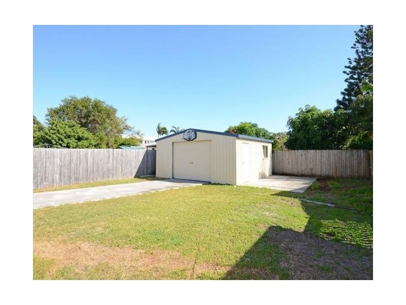 24 View St, Torquay QLD 4655