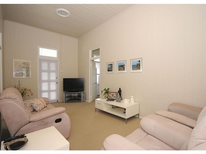 265 Torquay Tce, Torquay QLD 4655