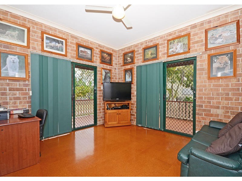 334 Honeyeater Dr, Walligan QLD 4655