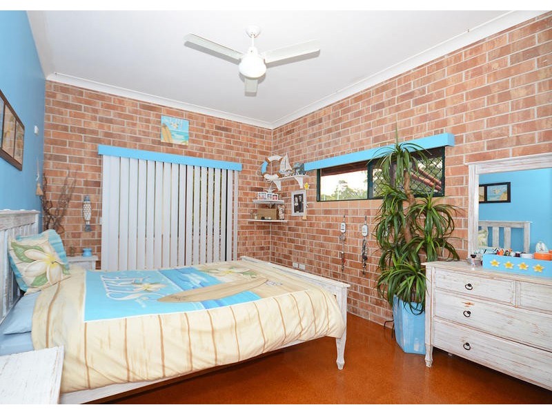 334 Honeyeater Dr, Walligan QLD 4655