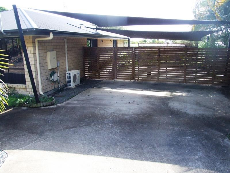 318 Boat Harbour Dr, Scarness QLD 4655