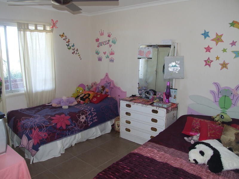27 Murphy St, Point Vernon QLD 4655