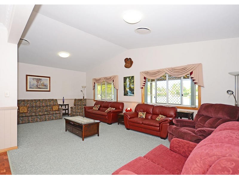 26 Marlin St, Kawungan QLD 4655