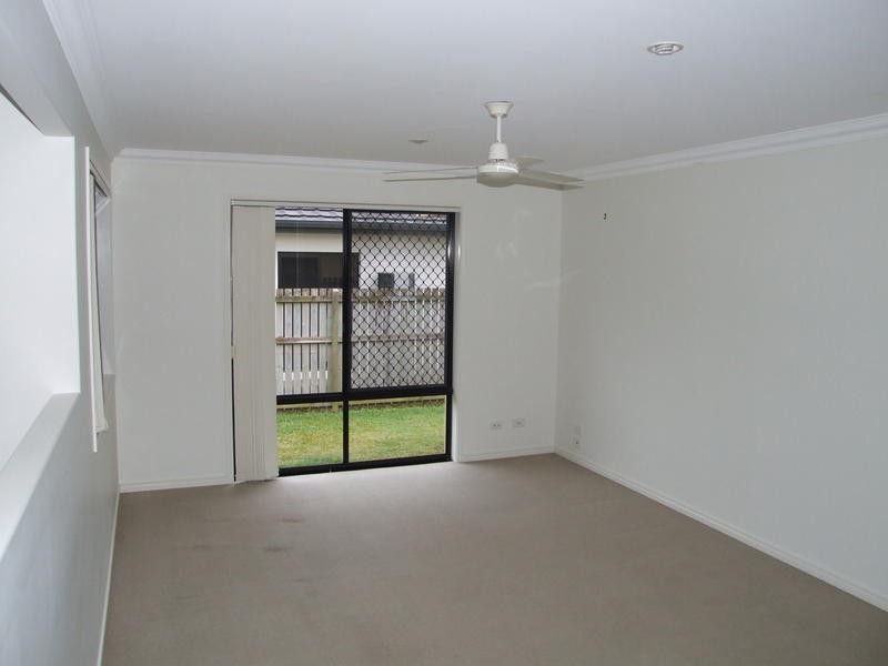 4 Rochester Crt, Urraween QLD 4655