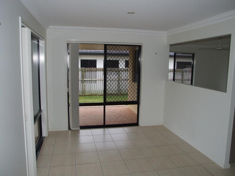 4 Rochester Crt, Urraween QLD 4655