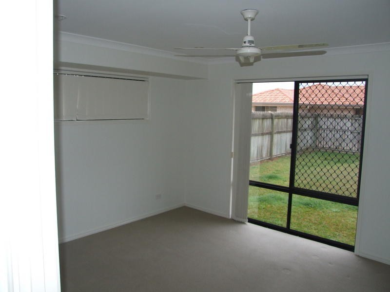 4 Rochester Crt, Urraween QLD 4655