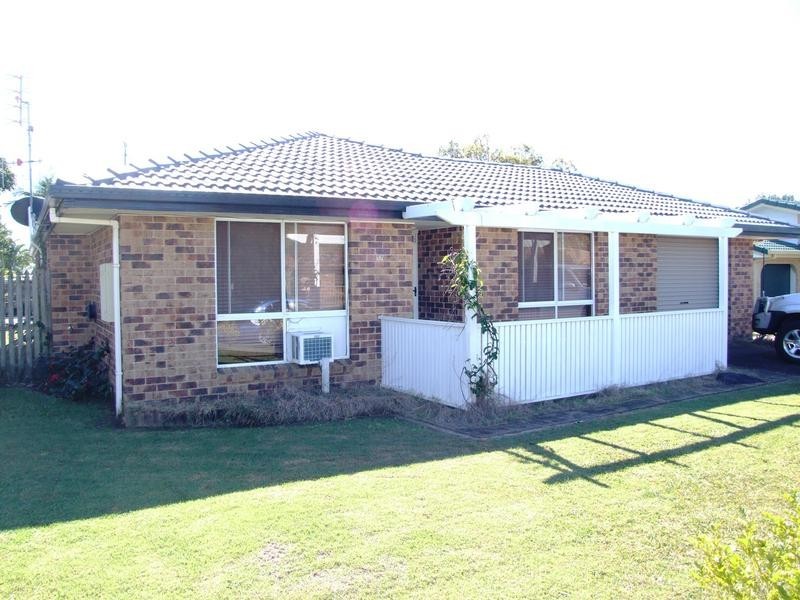 9 Royal Dr, Kawungan QLD 4655