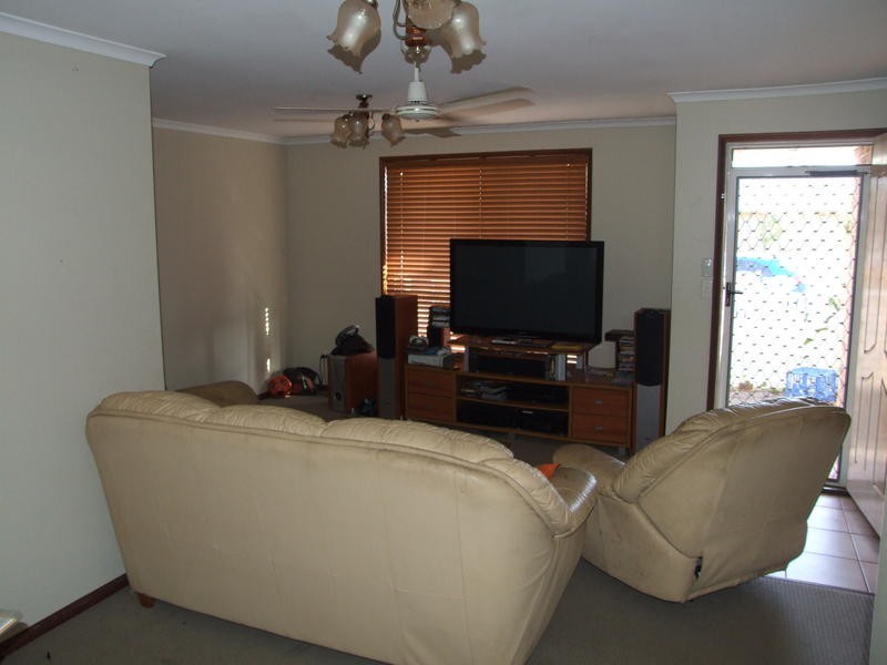 9 Royal Dr, Kawungan QLD 4655