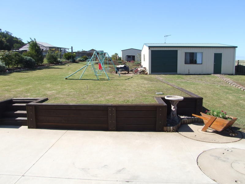 71 Castles Rd Nth, Craignish QLD 4655