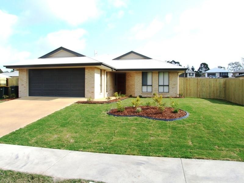 11 Morgan Circuit, Urraween QLD 4655