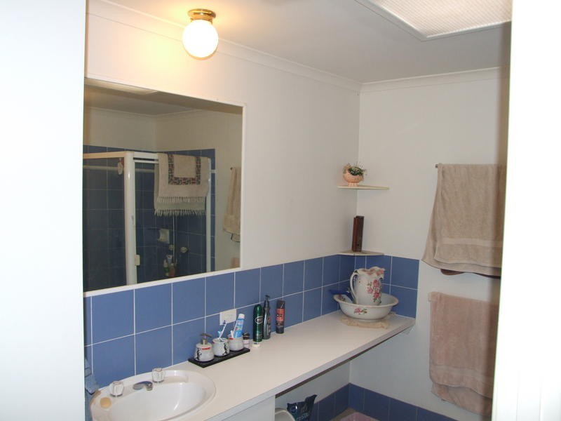 8 222 Torquay Terrace, Torquay QLD 4655