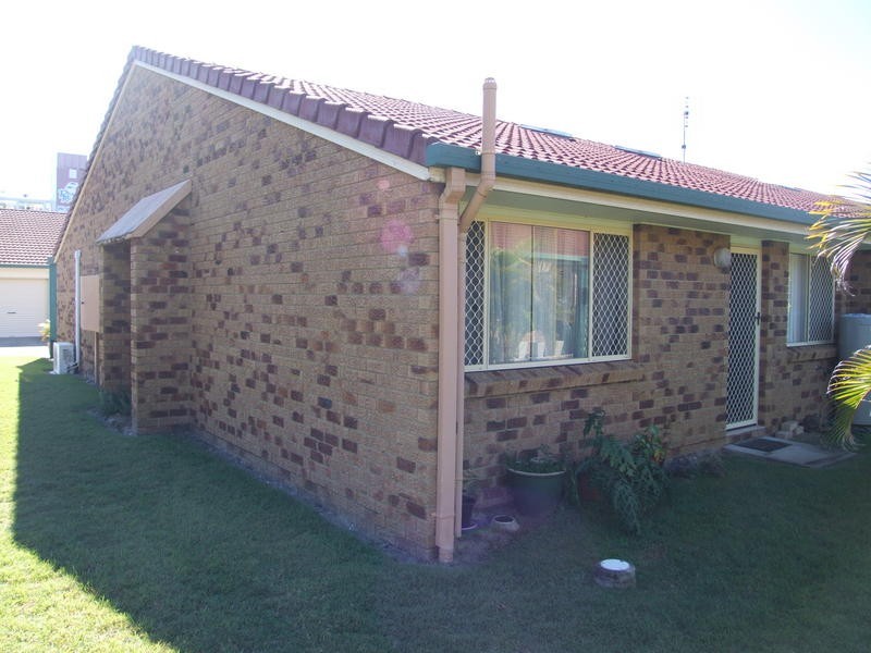 8 222 Torquay Terrace, Torquay QLD 4655