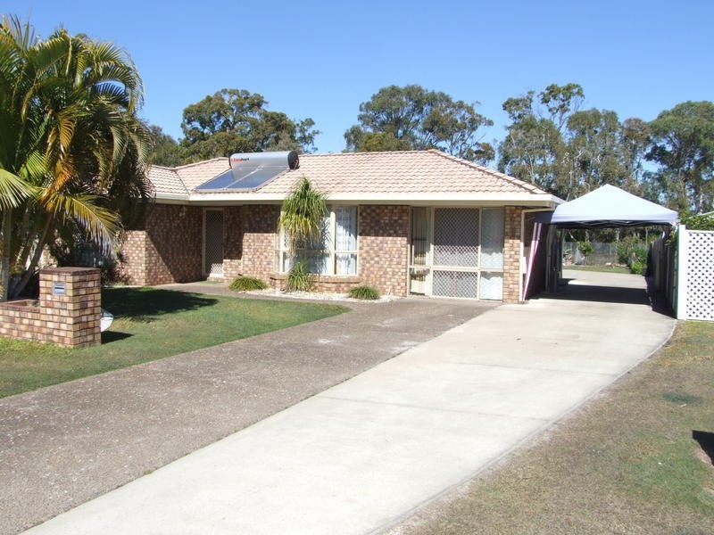 8 Bergin Crt, Torquay QLD 4655