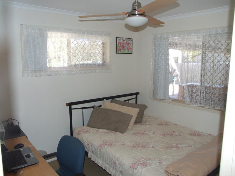 8 Bergin Crt, Torquay QLD 4655