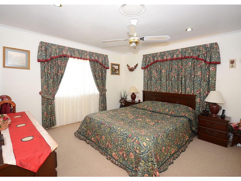 35 Dover St, Pialba QLD 4655