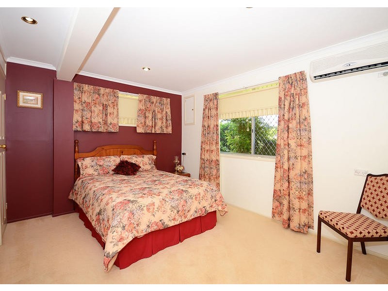 35 Dover St, Pialba QLD 4655