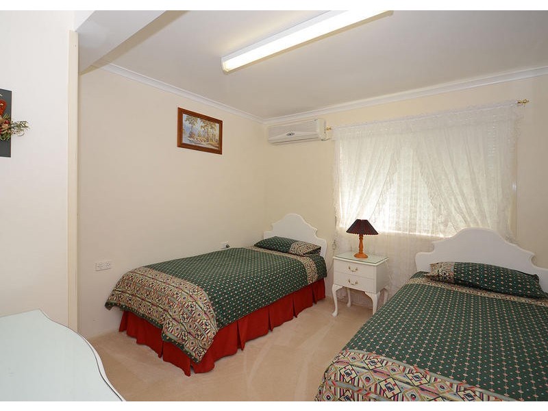 35 Dover St, Pialba QLD 4655