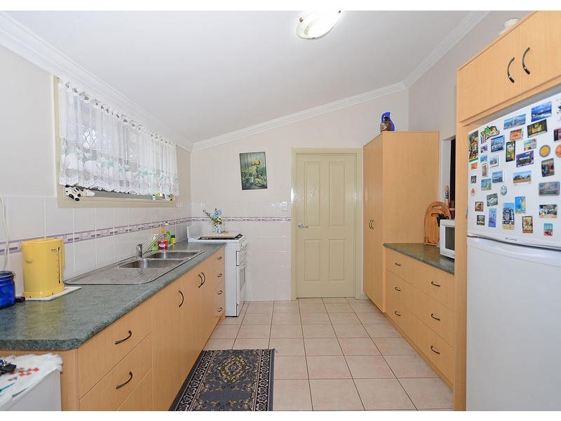 37 Neils St, Pialba QLD 4655