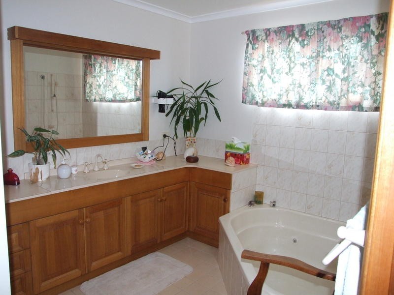 21 Rohan Way, Kawungan QLD 4655