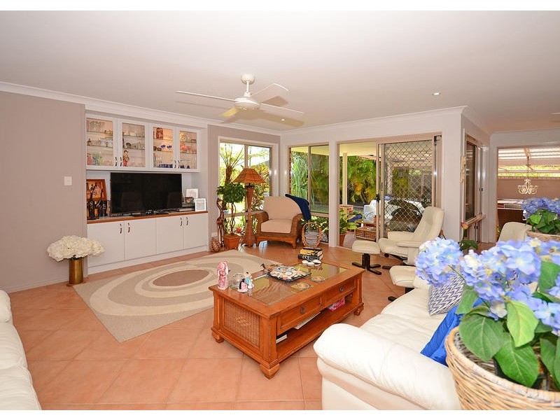 28 Bergin Crt, Torquay QLD 4655