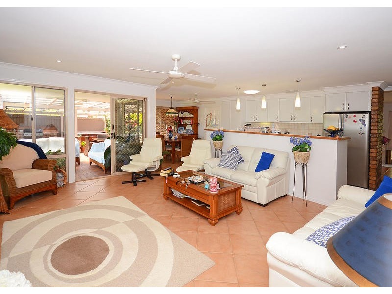 28 Bergin Crt, Torquay QLD 4655