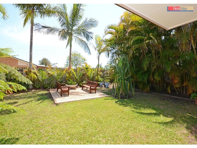 28 Bergin Crt, Torquay QLD 4655