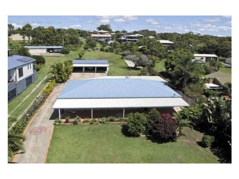 11 Beacon  Rd, Booral QLD 4655